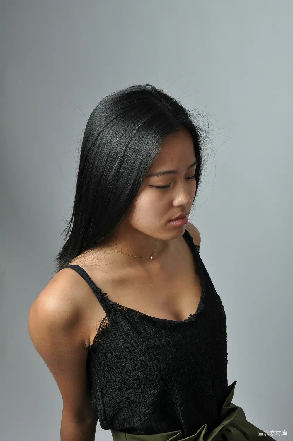 高清摄影 写真 女性 侧脸 优雅 简约 静谧的侧脸写真