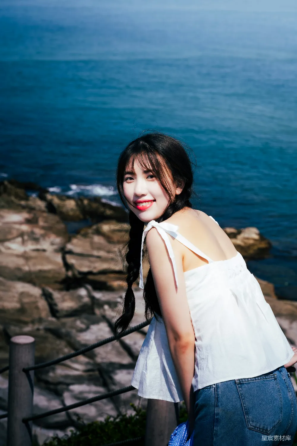 高清摄影 海边 夏日 微笑 自然 休闲 海边的夏日微笑