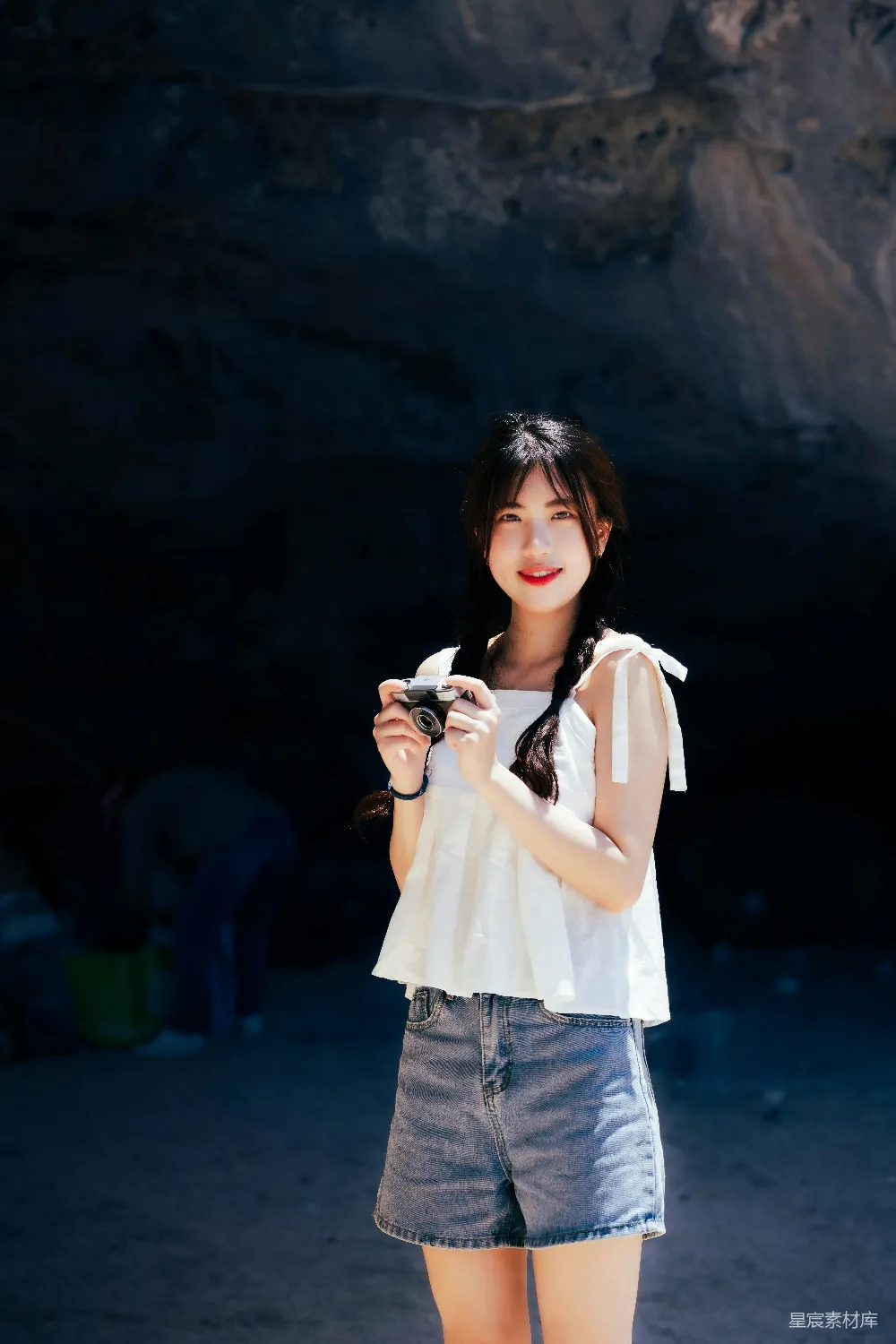 高清摄影 青春 自然 摄影 人物 户外 阳光下的摄影少女