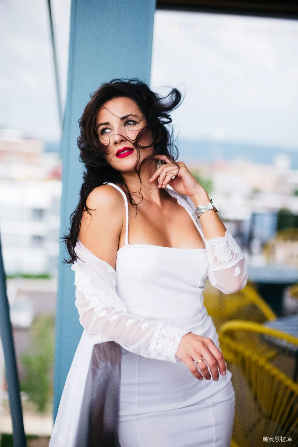 高清摄影 女性 时尚 优雅 户外 浪漫 时尚优雅的女性在户外的浪漫时刻