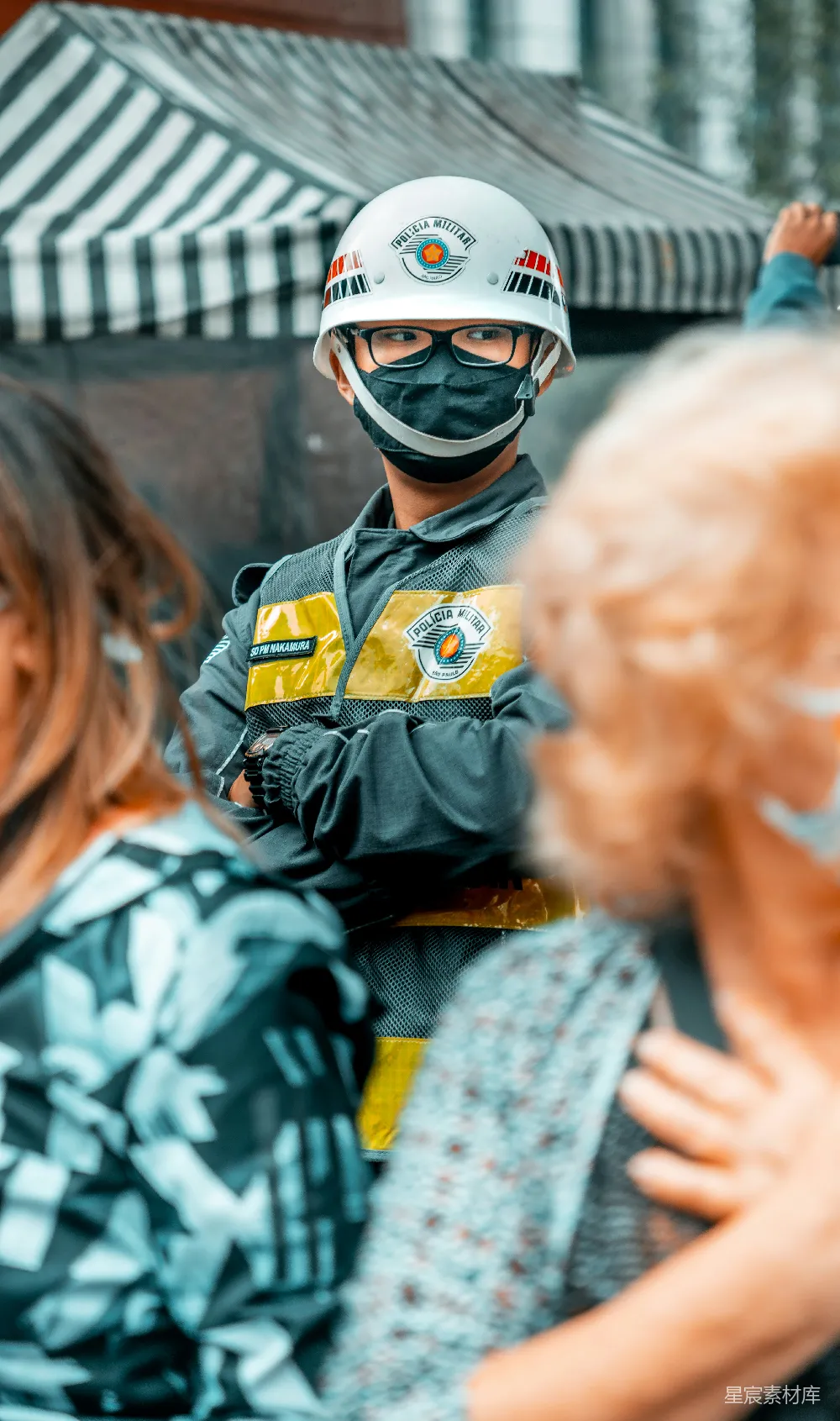 高清摄影 警察 社区 互动 制服 服务 警察与社区互动