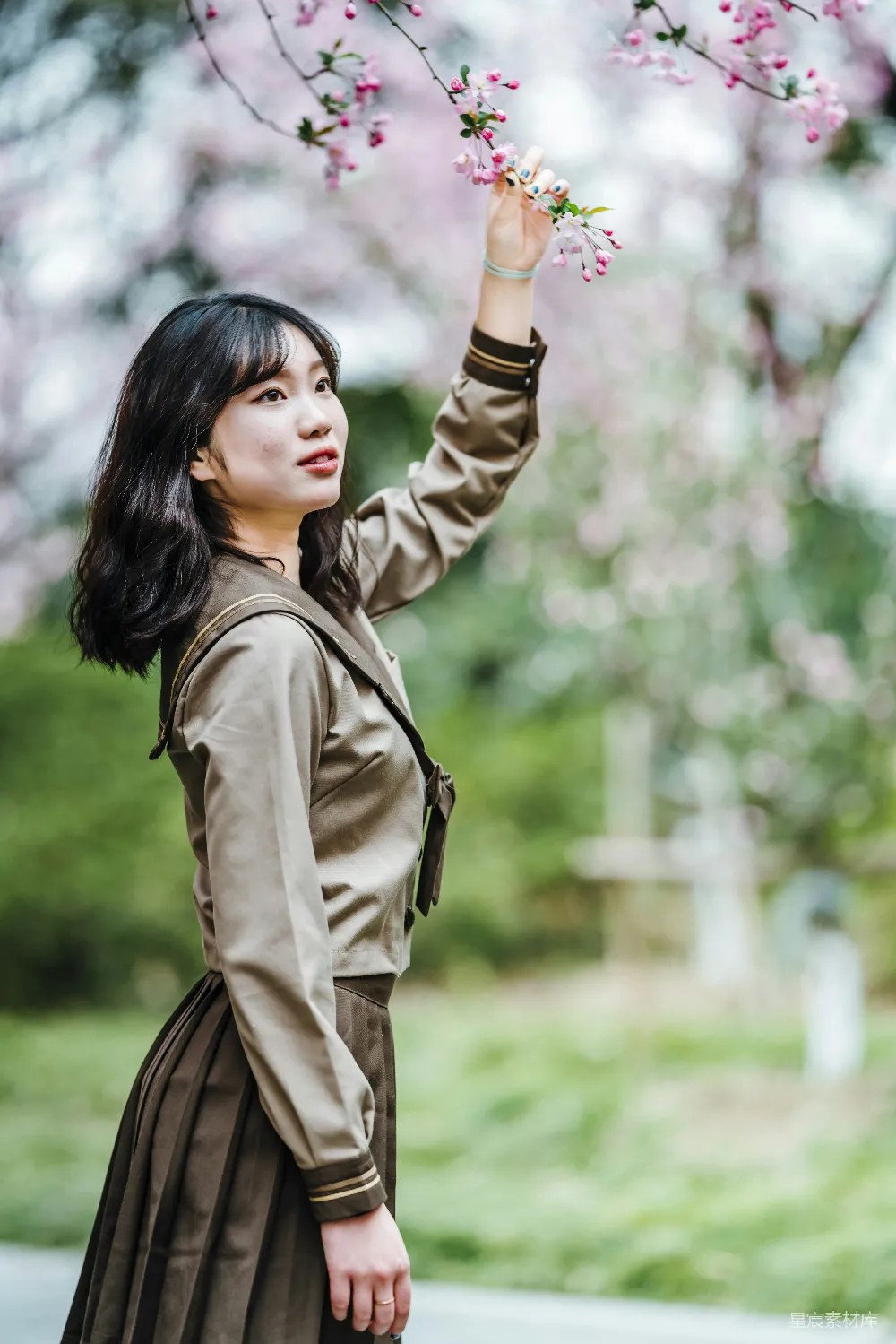 高清摄影 春季 自然 青春 花与人 写真 春天的花与女孩