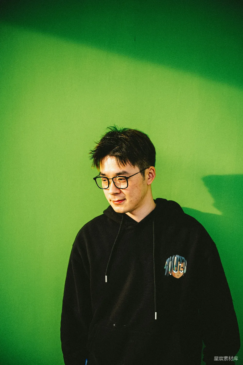 高清摄影 肖像 青年 绿幕 人物 写真 绿幕前的青年肖像