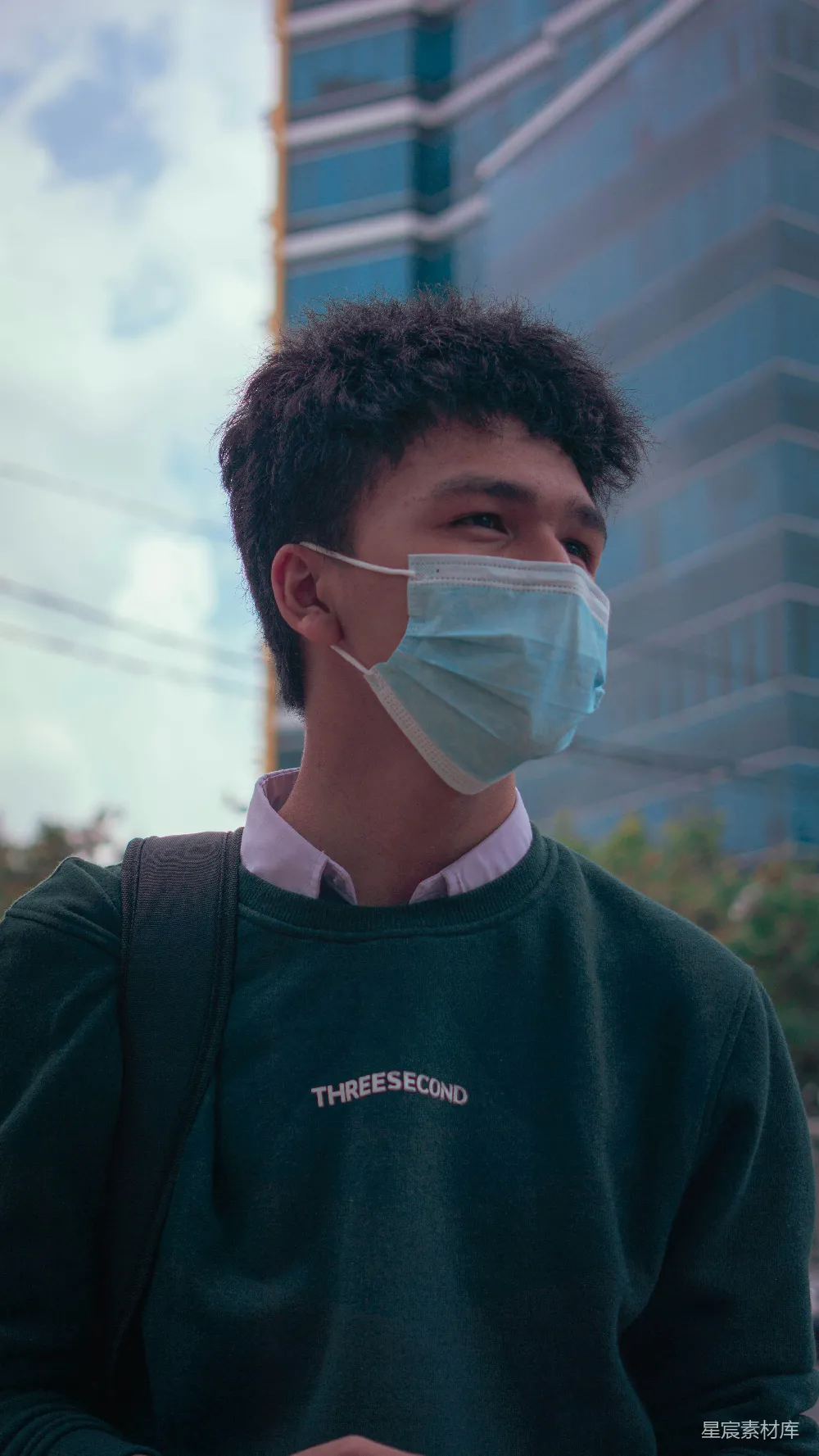 高清摄影 年轻人 口罩 校园 日常生活 青春 防疫中的青春