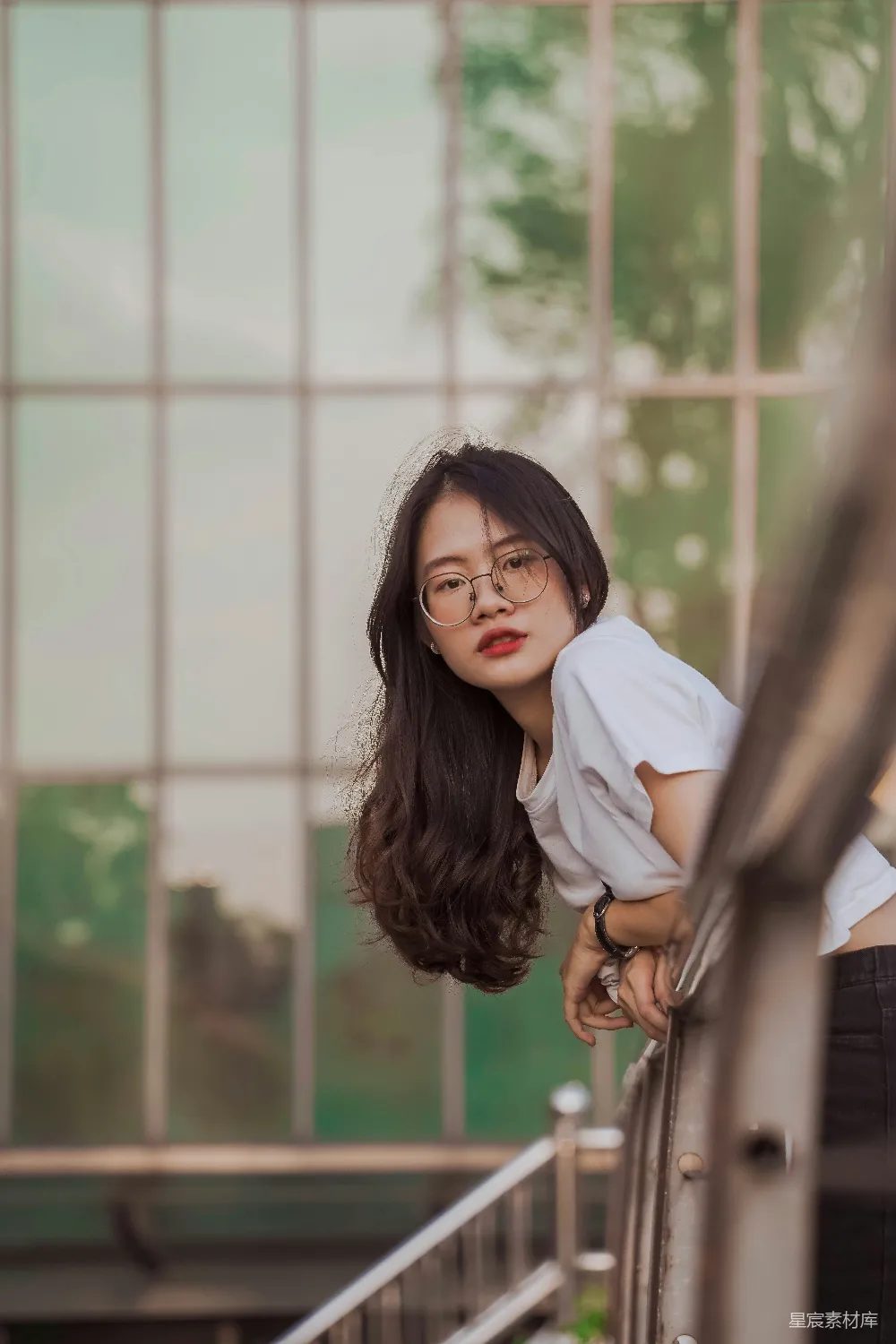 高清摄影 青春 自然 生活 窗景 人物 窗边的青春时光