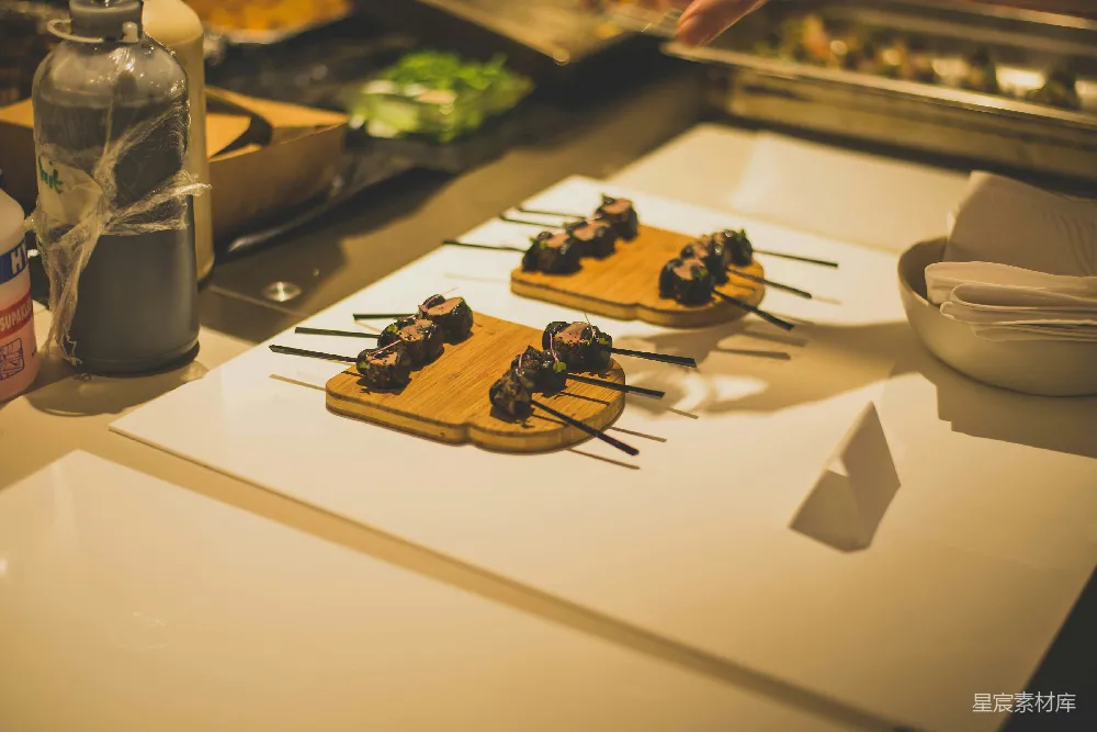 高清摄影 串烤肉 美食 餐桌布置 餐饮服务 聚会 精致串烤肉展示