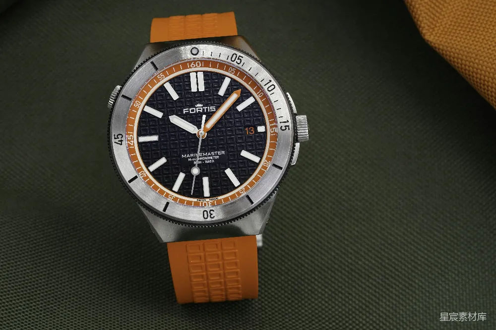 高清摄影 手表 运动风格 时尚 专业 户外 Fortis Marinemaster M-44腕表特写