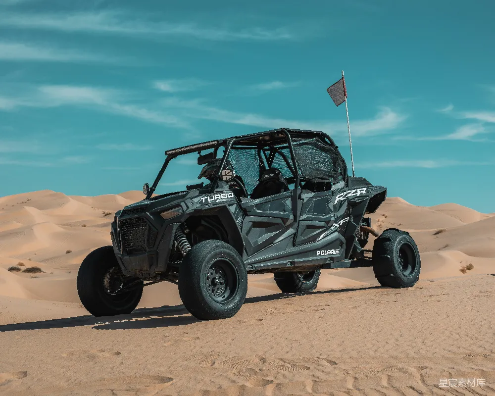 高清摄影 Polaris RZR ATV 沙漠 户外 沙漠中的Polaris RZR XP