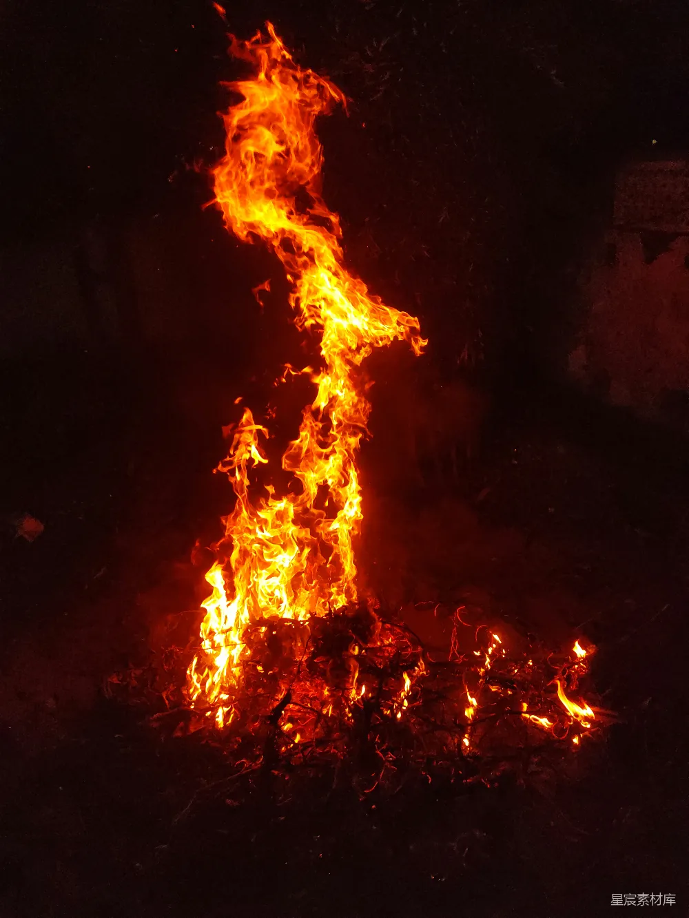 高清摄影 火焰 夜晚 艺术 神秘 自然 火苗中的舞蹈
