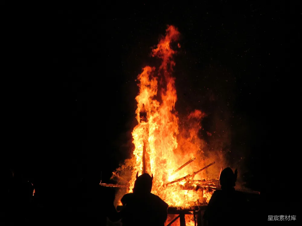 高清摄影 篝火 夜晚 节日 户外活动 庆祝 夜幕下的篝火