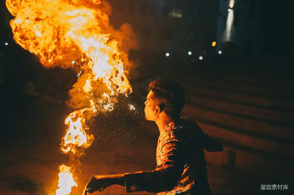 高清摄影 烟火 街头表演 夜间 火焰 艺术 街头烟火表演