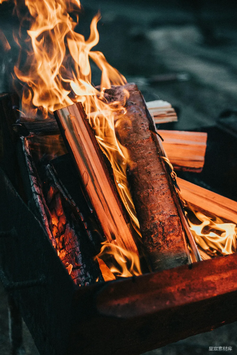 高清摄影 火焰 户外 篝火 温暖 休闲 篝火晚会