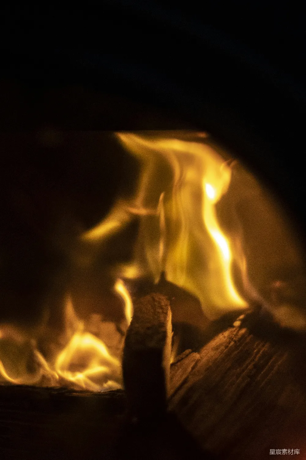 高清摄影 火焰 温暖 夜晚 自然 舒适 温暖的火焰