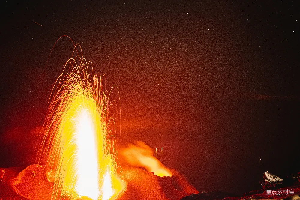 高清摄影 火山 夜景 自然 壮观 摄影 火山喷发的夜景