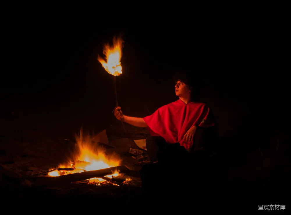 高清摄影 篝火 夜晚 户外 休闲 自然 篝火旁的夜晚