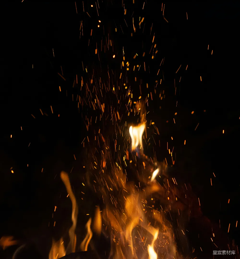 高清摄影 篝火 火花 夜晚 自然 温暖 夜晚篝火的火花