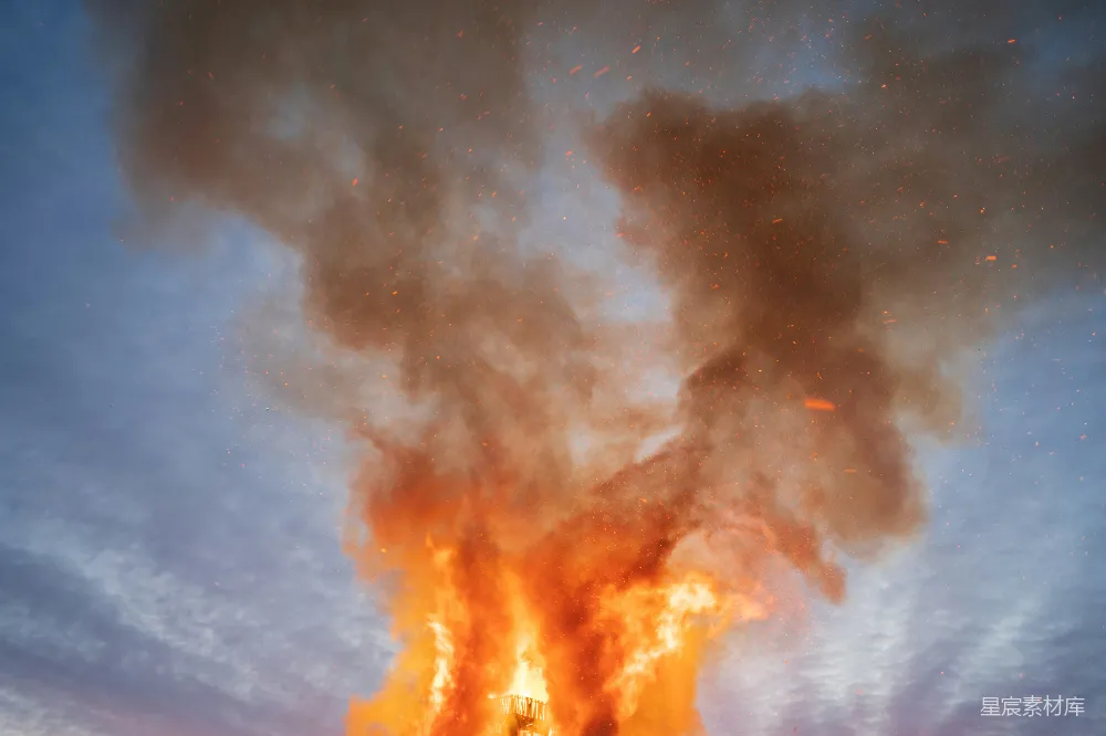 高清摄影 火灾 爆炸 火焰 紧急情况 灾难 熊熊燃烧的天空