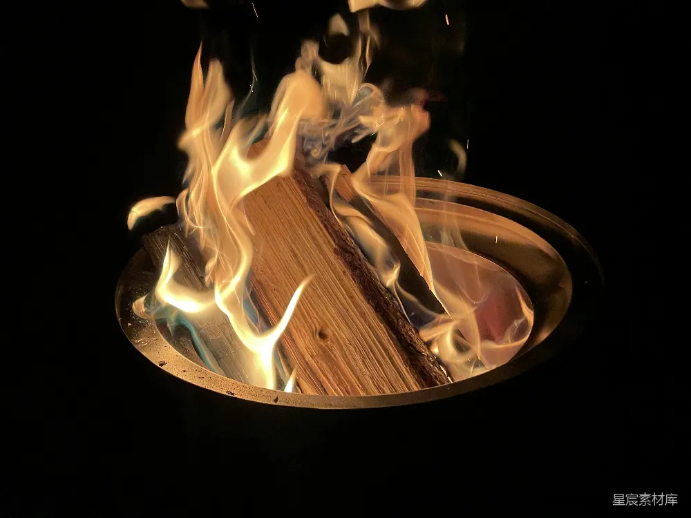 高清摄影 火焰 木块 夜晚 艺术 静谧 燃烧的木块