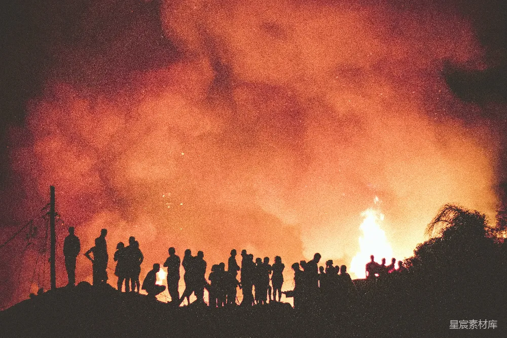 高清摄影 篝火 夜晚 剪影 聚会 户外 篝火晚会剪影