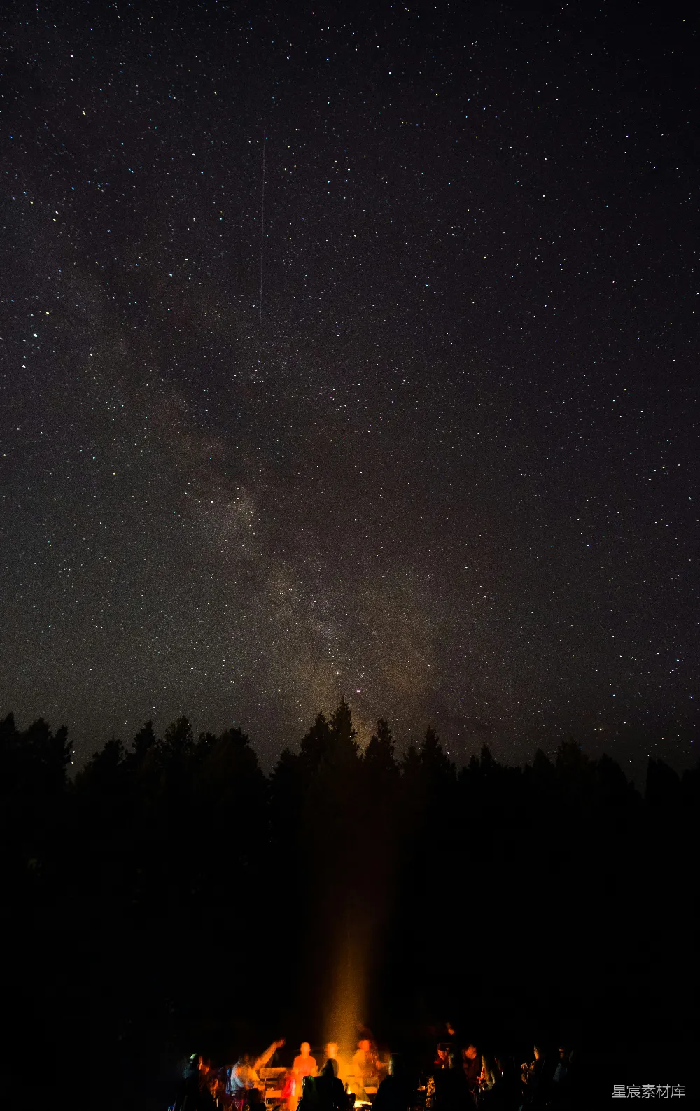 高清摄影 夜景 自然风光 户外活动 星空 篝火 星空下的篝火晚会
