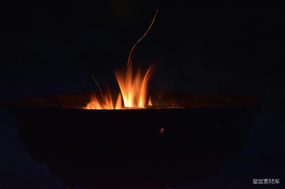 高清摄影 篝火 夜晚 温暖 户外 自然 夜幕下的篝火