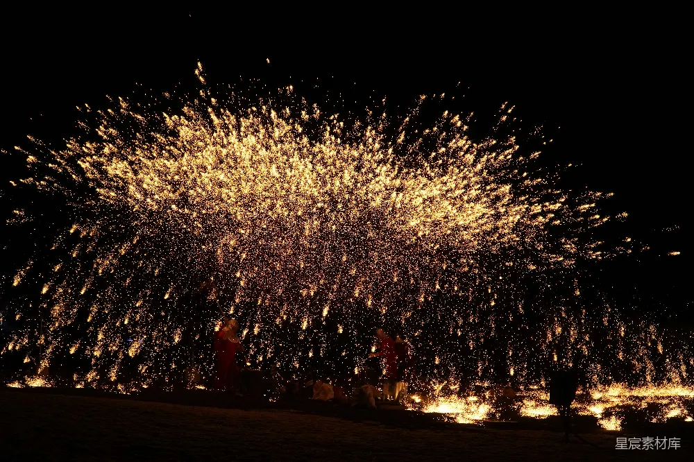 高清摄影 烟花 夜晚 庆祝 节日 美好 夜空下的火花盛宴