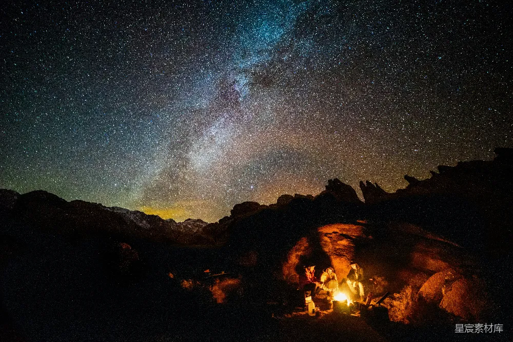 高清摄影 自然风光 夜景 露营 星空 户外 星空下的篝火营火
