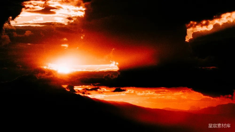 高清摄影 夕阳 山峦 自然风光 宁静 日落 夕阳下的山峦