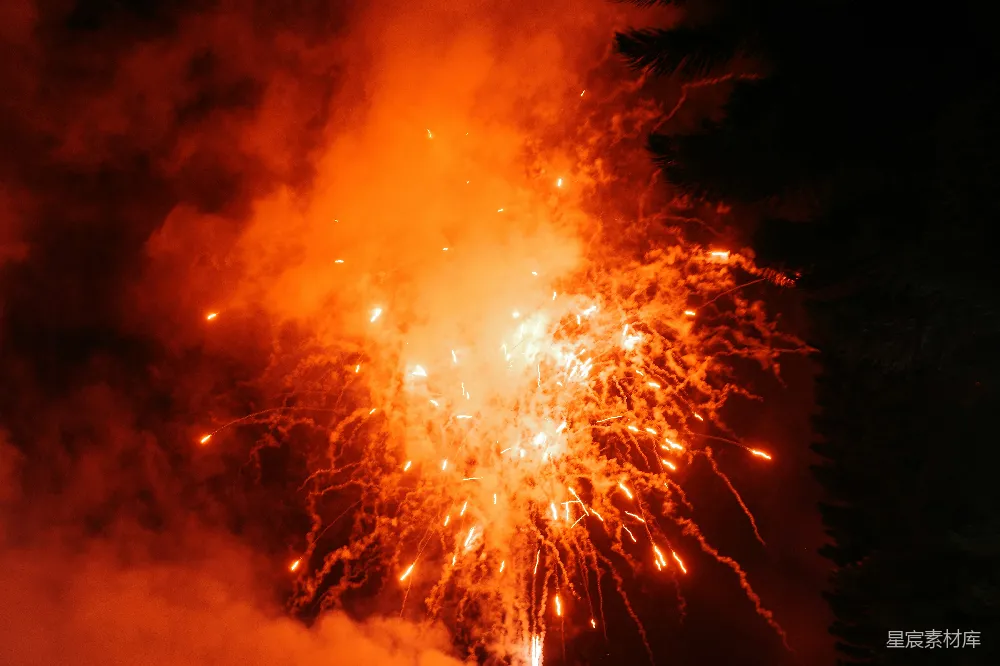 高清摄影 烟花 夜景 庆祝 节日 美丽 夜空中的烟花绽放