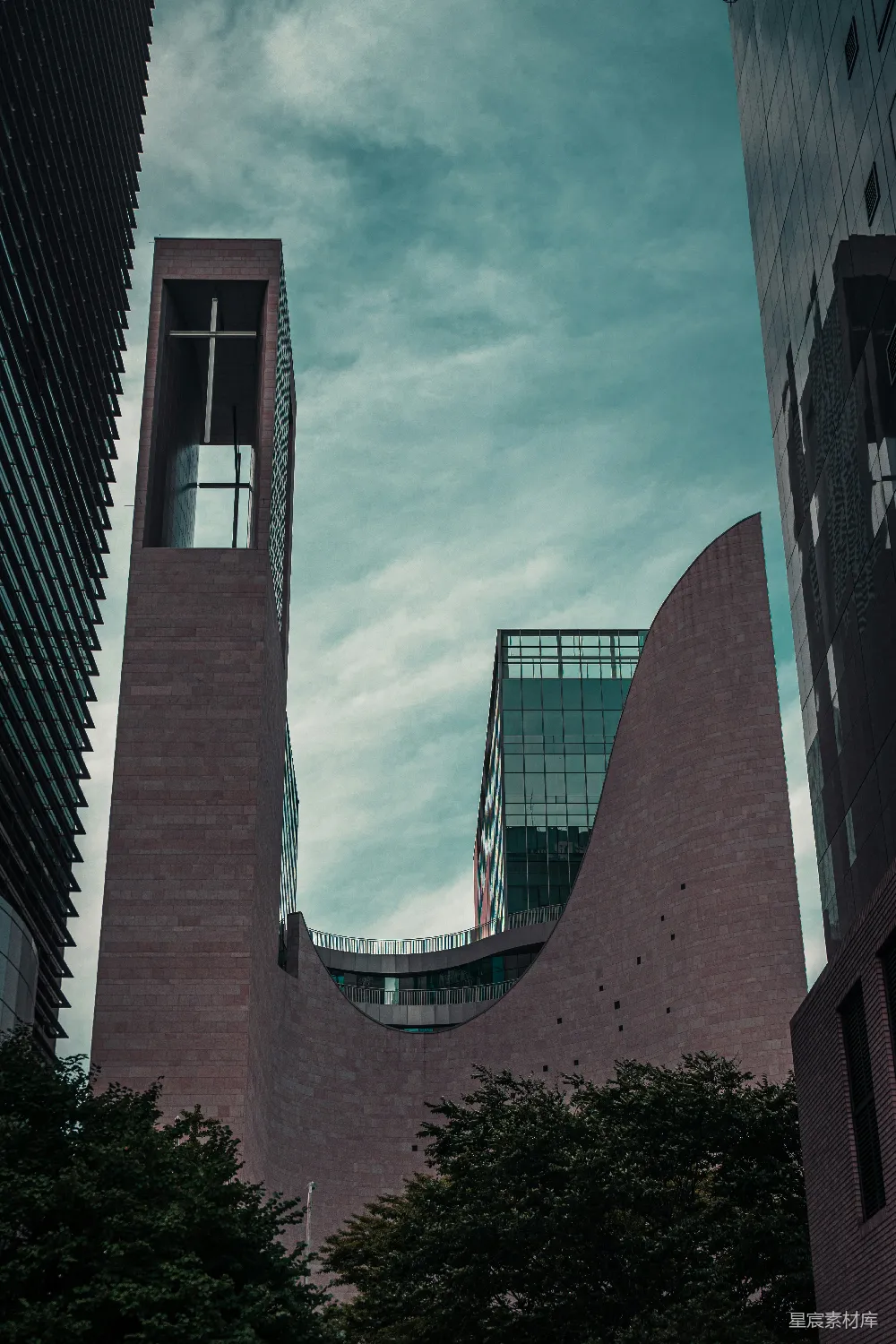 高清摄影 教堂 现代建筑 城市景观 艺术风格 宗教建筑 现代都市中的教堂与建筑