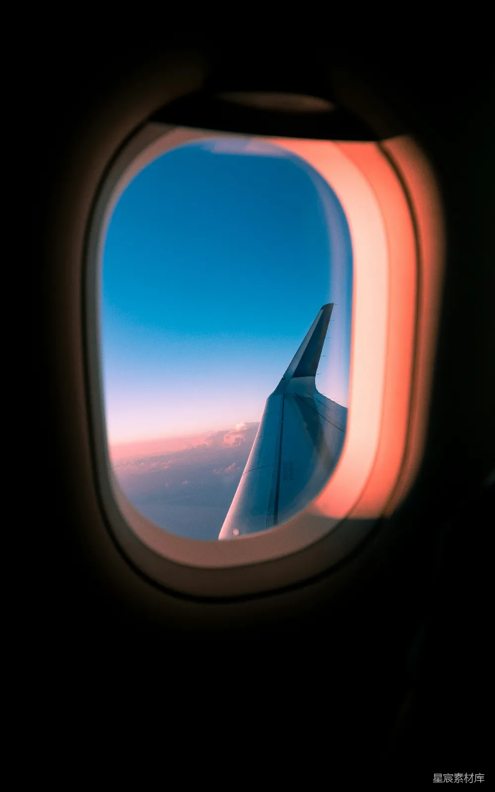 高清摄影 飞机 窗外 夕阳 旅行 风景 飞机窗外的夕阳