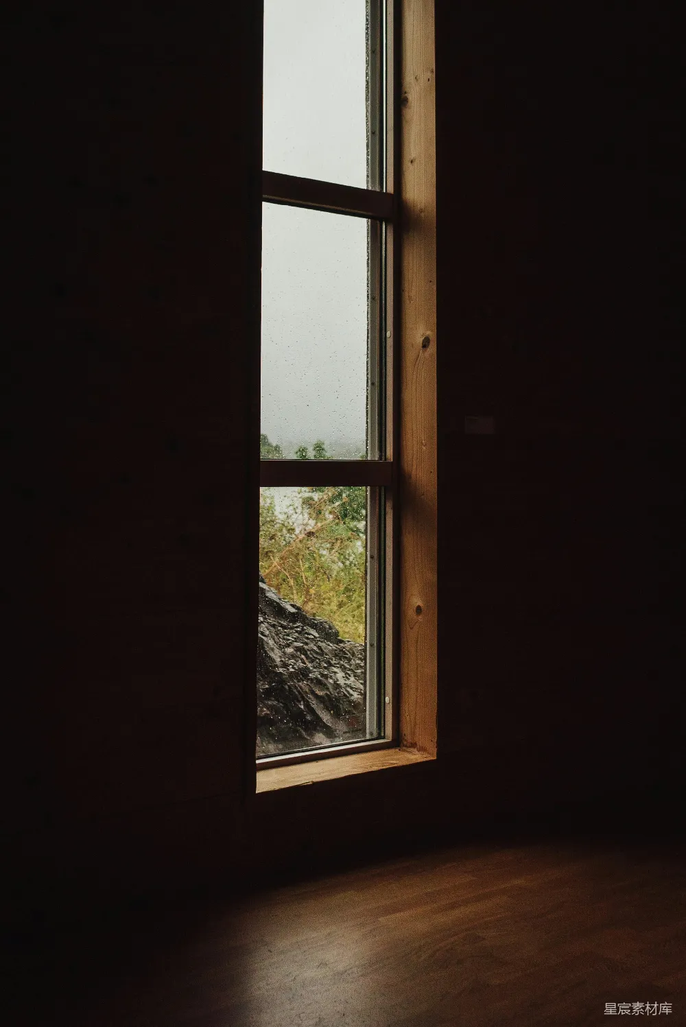 高清摄影 窗户 雨景 自然 室内 宁静 窗外的雨景