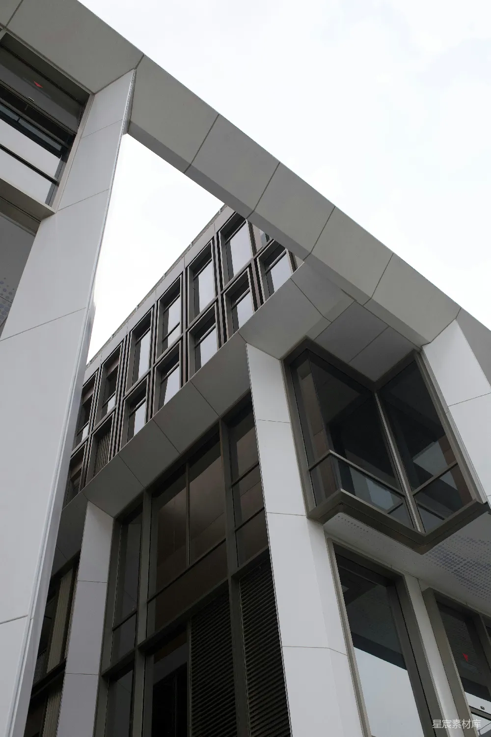 高清摄影 建筑设计 现代风格 城市景观 建筑美学 几何美学 现代建筑的几何线条与结构美感