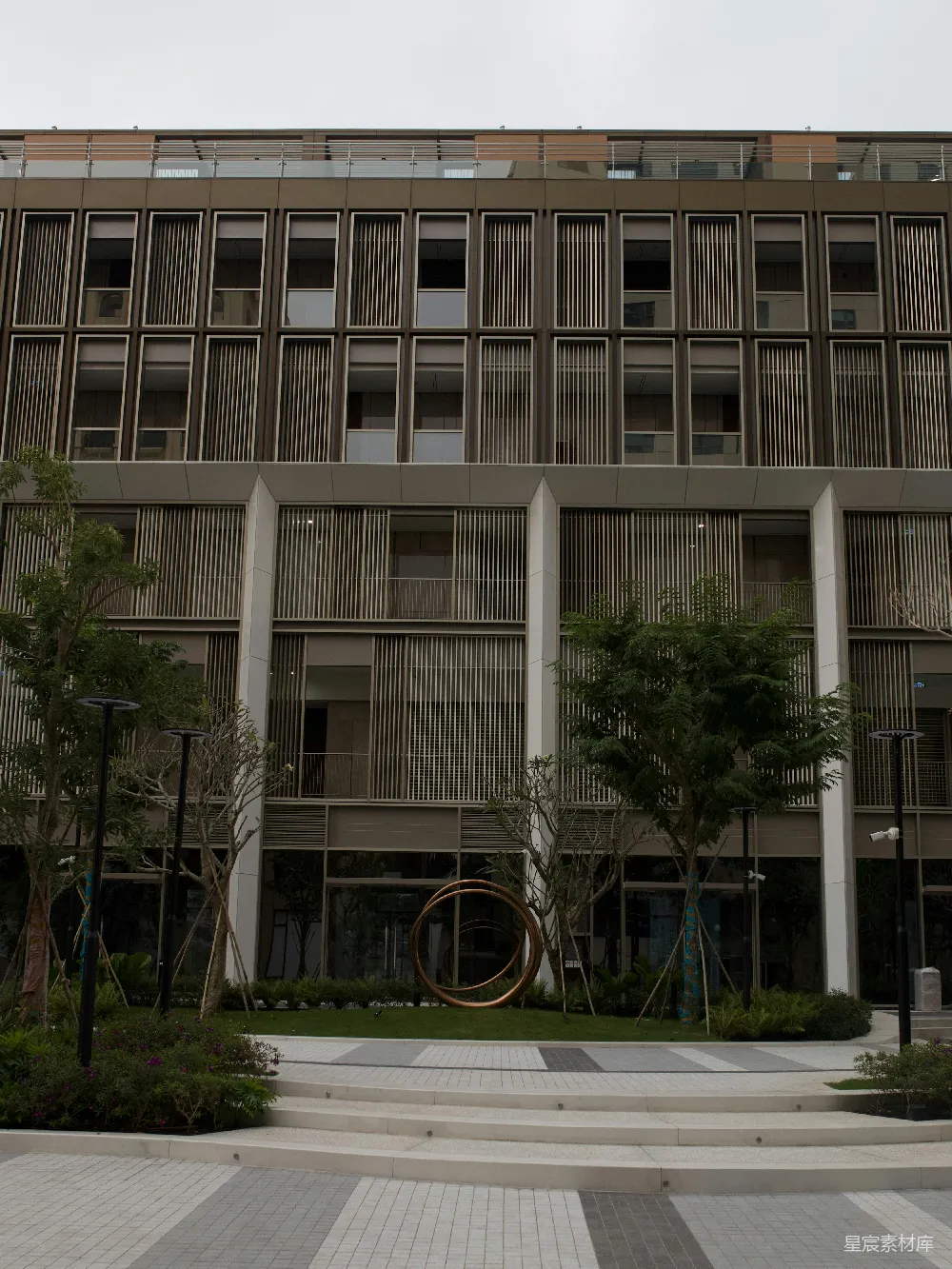 高清摄影 建筑 艺术 现代 城市 公共空间 现代建筑与艺术装置