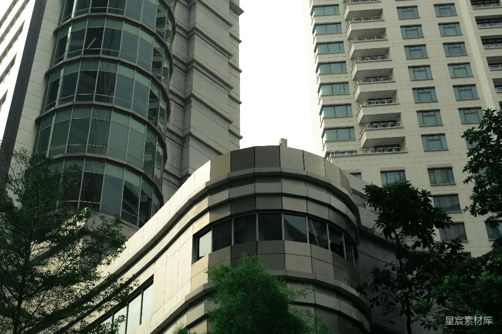 高清摄影 城市景观 现代建筑 自然元素 都市风光 建筑美学 现代都市建筑与自然的和谐共存