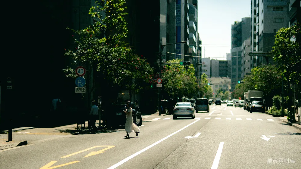 高清摄影 城市 生活瞬间 光影效果 街道场景 日常 城市的角落：光影与生活