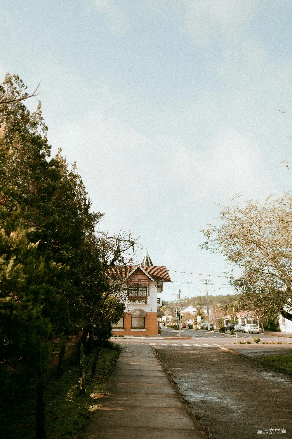 高清摄影 小镇 建筑 街道 风景 宁静 宁静的小镇街景