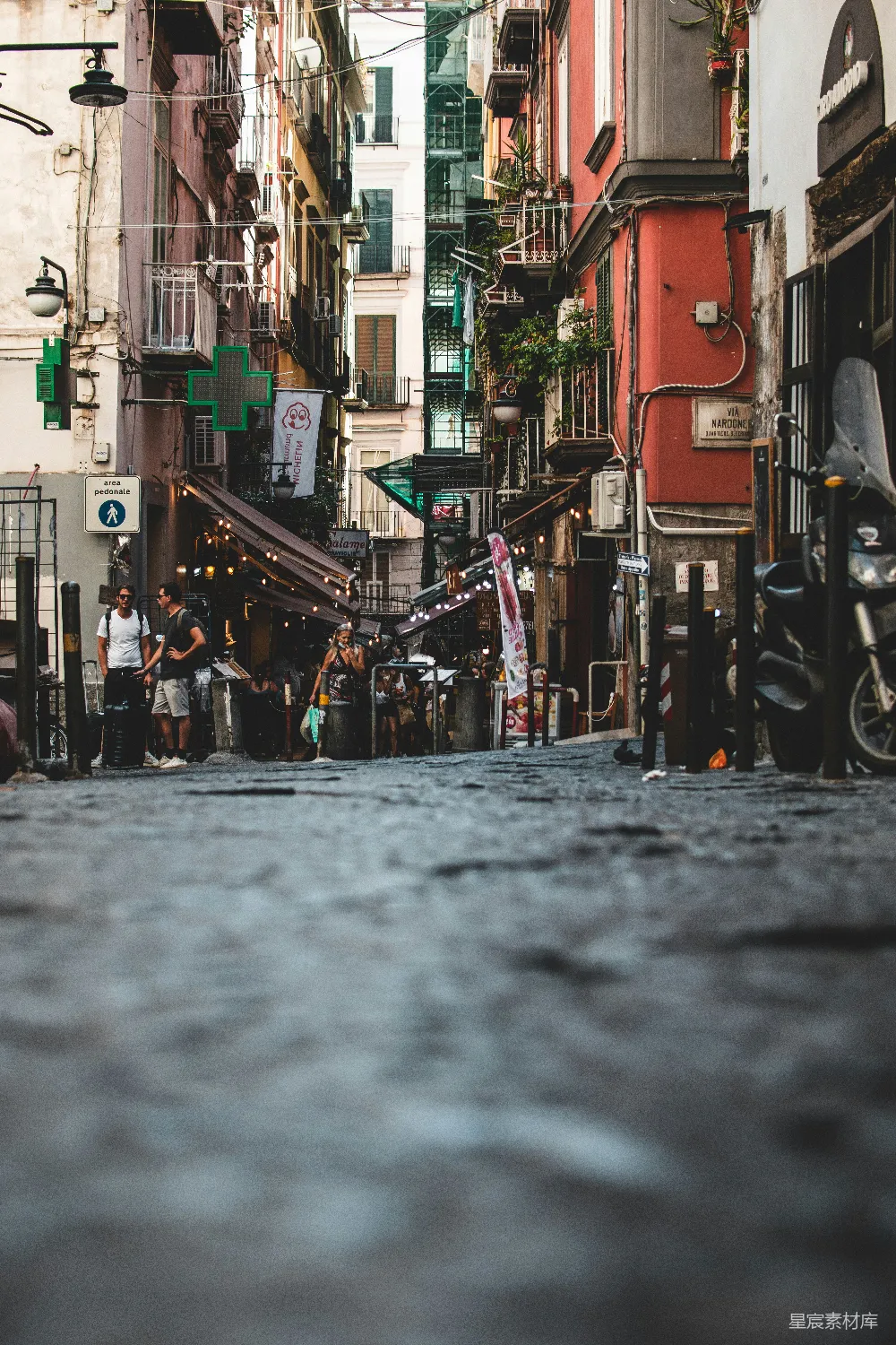 高清摄影 城市街道 欧洲 日常 建筑 狭窄 欧洲狭窄街道的日常