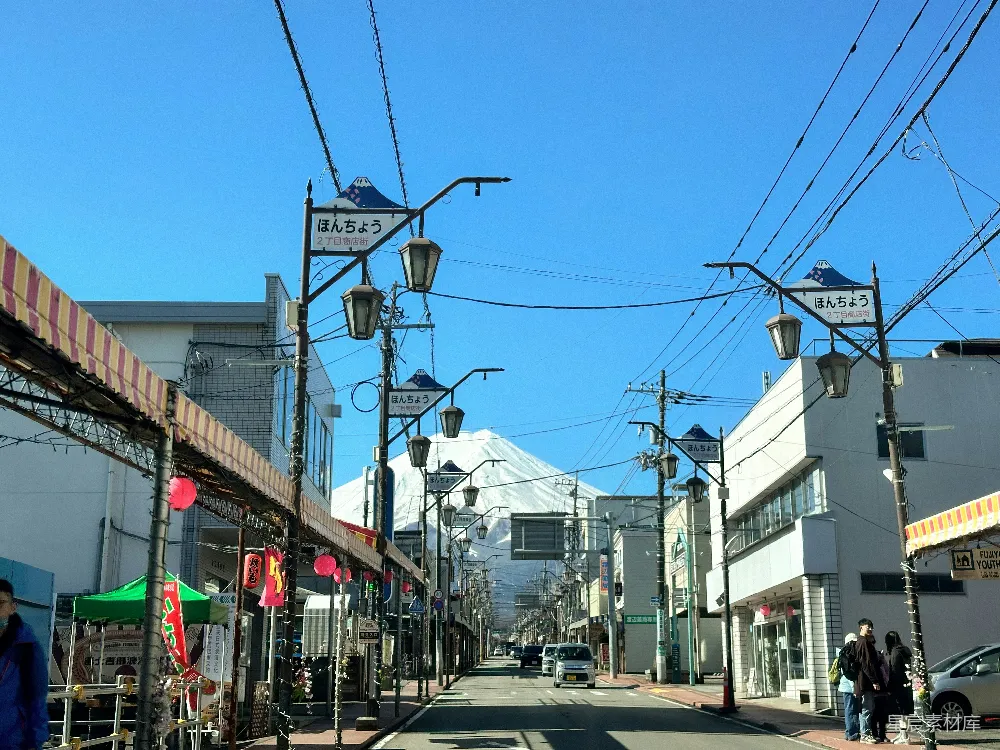 高清摄影 富士山 小镇 街景 晴天 旅游 富士山下的小镇街景