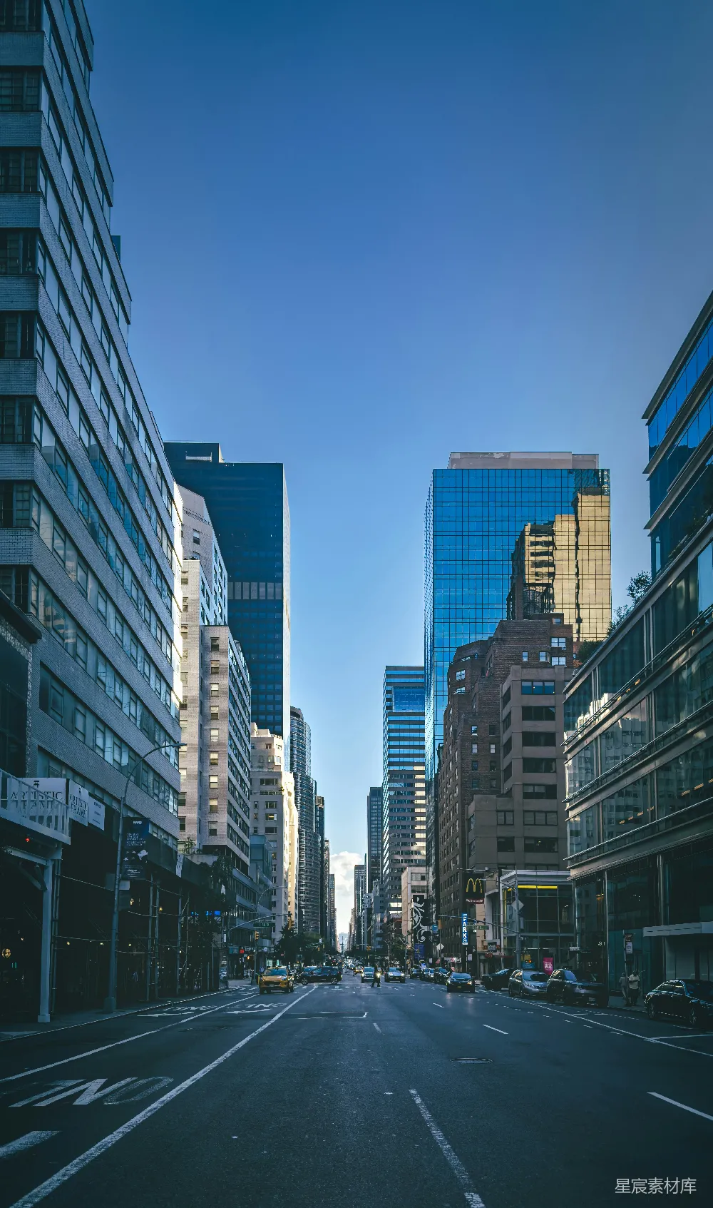高清摄影 城市 建筑 道路 清晨 现代 都市的清晨