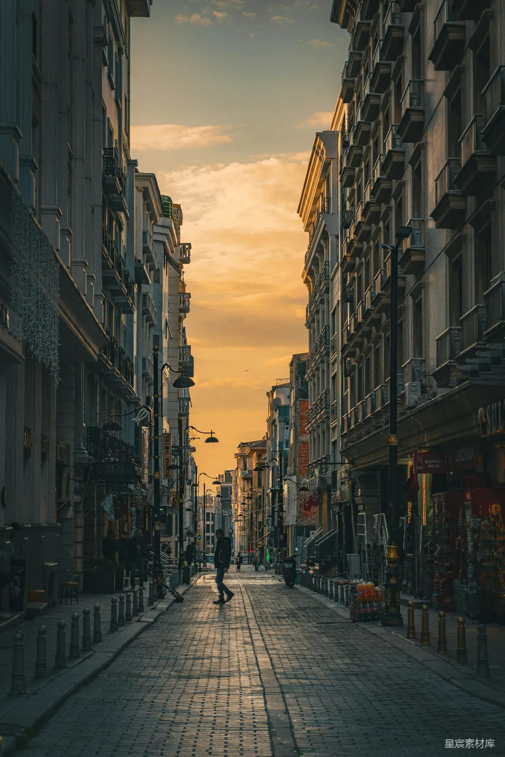 高清摄影 城市 夕阳 建筑 街道 宁静 夕阳下的城市街道