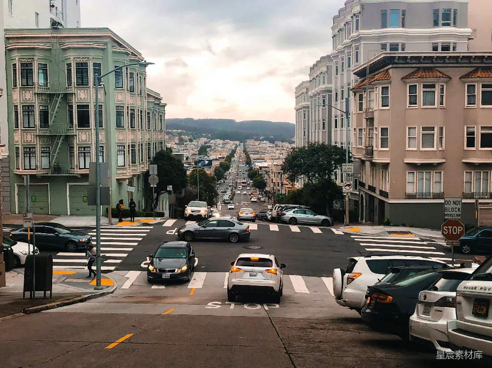 高清摄影 旧金山 城市街景 建筑 交通 城市生活 旧金山街景：阳光下的城市