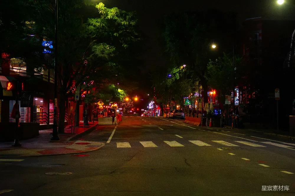 高清摄影 夜晚 街道 城市 安静 灯光 夜晚的安静街道