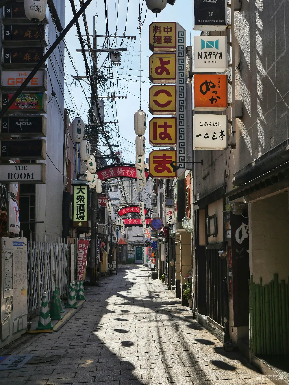高清摄影 日本 京都 街头巷尾 安静 传统 日本京都街头的宁静巷弄