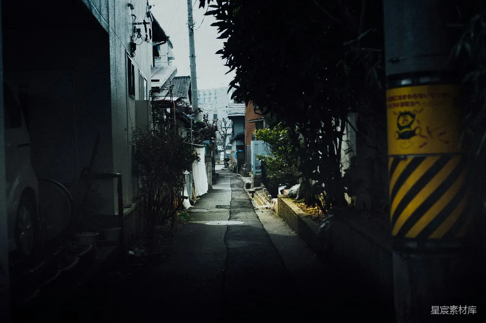 高清摄影 小巷 阴暗 城市 街景 幽静 阴暗的小巷