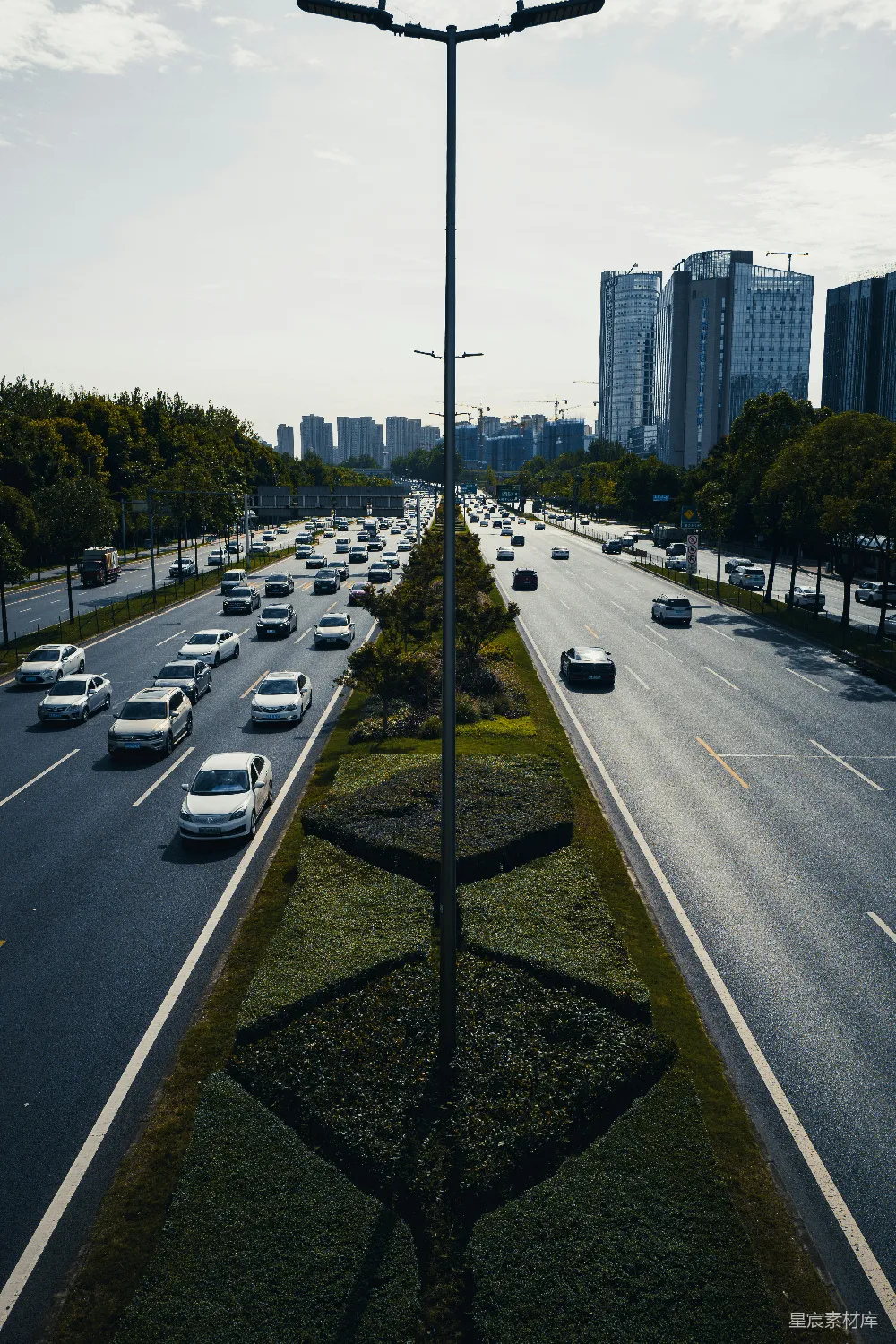 高清摄影 城市 交通 清晨 现代 繁忙 城市大道的清晨