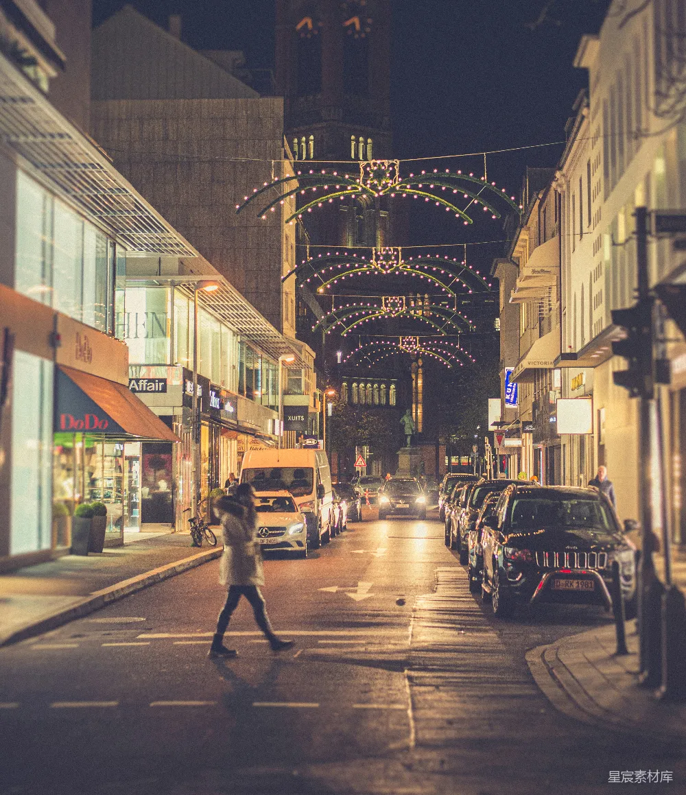 高清摄影 城市 夜晚 街道 灯光 建筑 夜晚灯火辉煌的城市街道
