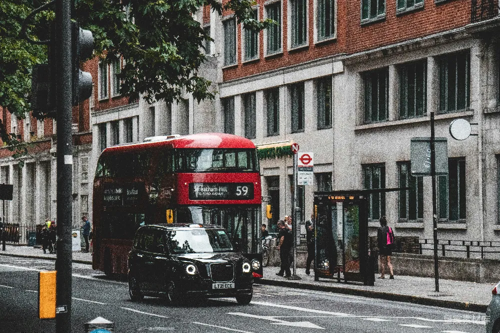 高清摄影 伦敦 双层巴士 城市 交通 英国 伦敦街头的双层巴士