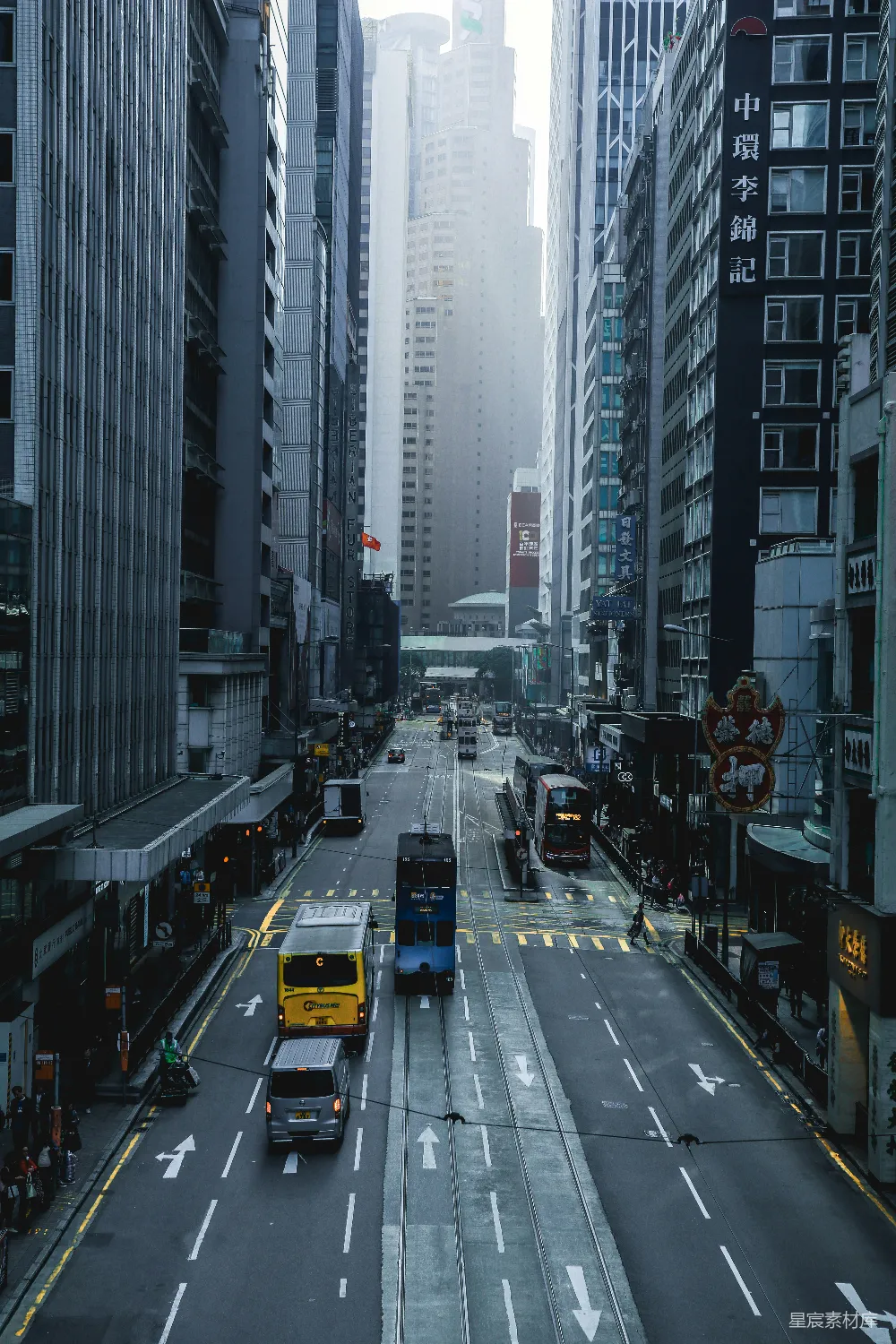 高清摄影 城市 清晨 街道 交通工具 高楼大厦 现代都市的清晨