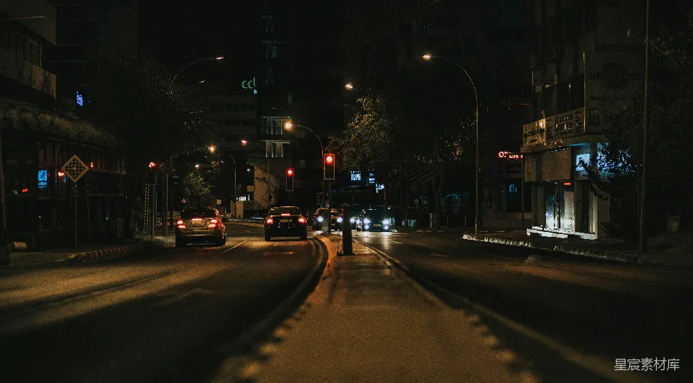高清摄影 夜晚 城市 交通 街景 灯光 夜幕下的城市街道